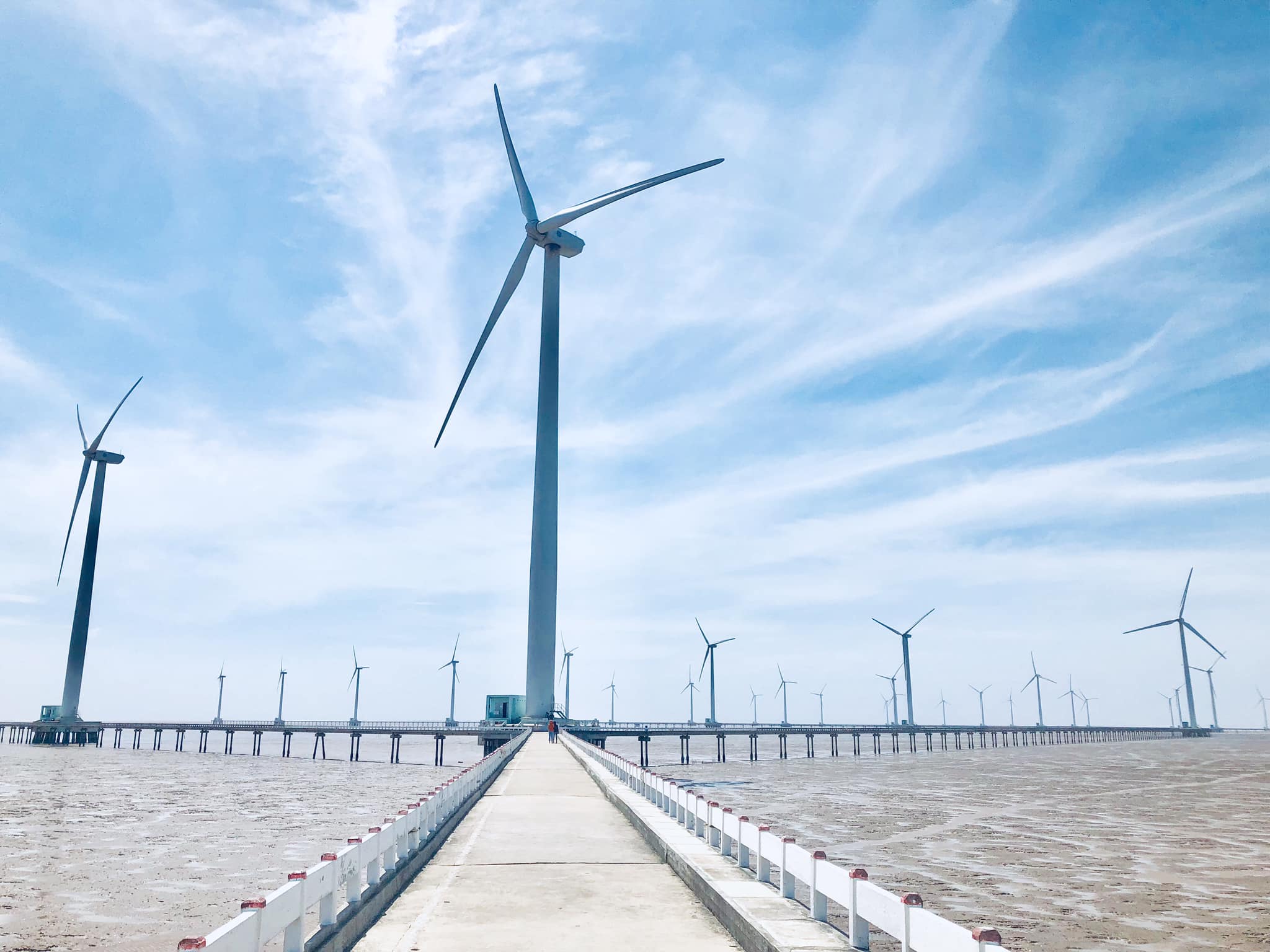 Review Địa điểm tham quan Điện gió Bạc Liêu, check-in giá vé năm 2022 25 Review Kinh Nghiệm Tham Quan Cánh đồng Điện Gió Bạc Liêu ở đâu Giá Vé Check In 2022 - Review Kinh Nghiệm Du Lịch Tham Quan Đi Phượt Việt Nam