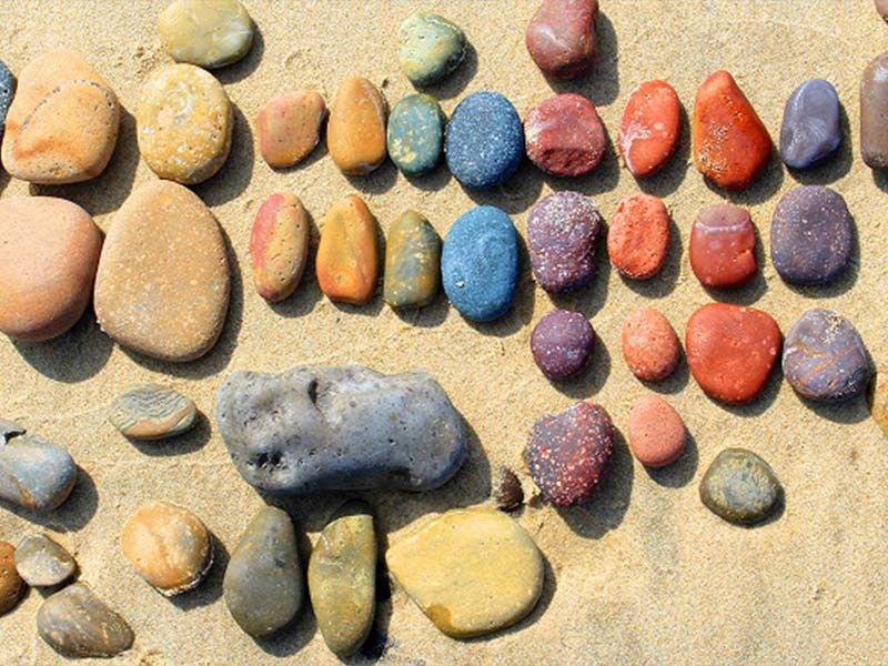 Khám phá bãi đá cổ 7 màu “kỳ thú” ở Phan Thiết