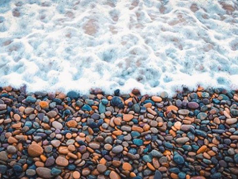 Khám phá bãi đá cổ 7 màu “kỳ thú” ở Phan Thiết