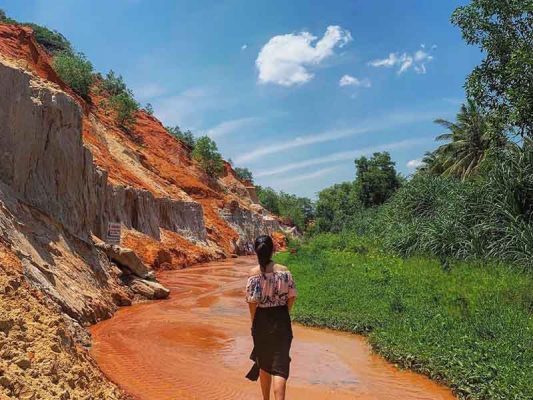 Suối Tiên Mũi Né – Đóa hoa “cam” rực rỡ giữa trời thiên nhiên