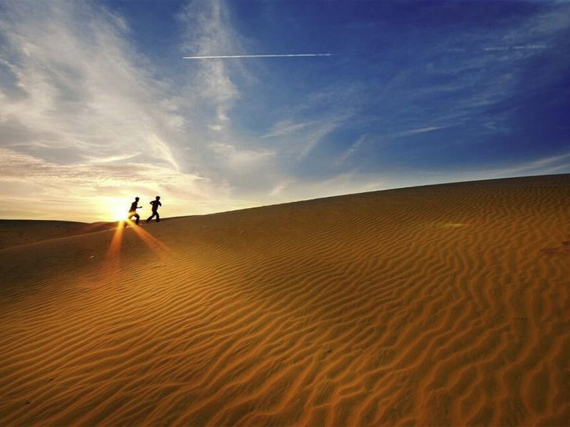 TRƯỢT CÁT Mũi Né TRẢI NGHIỆM HẤP DẪN VÀ THÚ VỊ KHÔNG THỂ BỎ LỠ - Đặc Sản Làng Chài Xưa