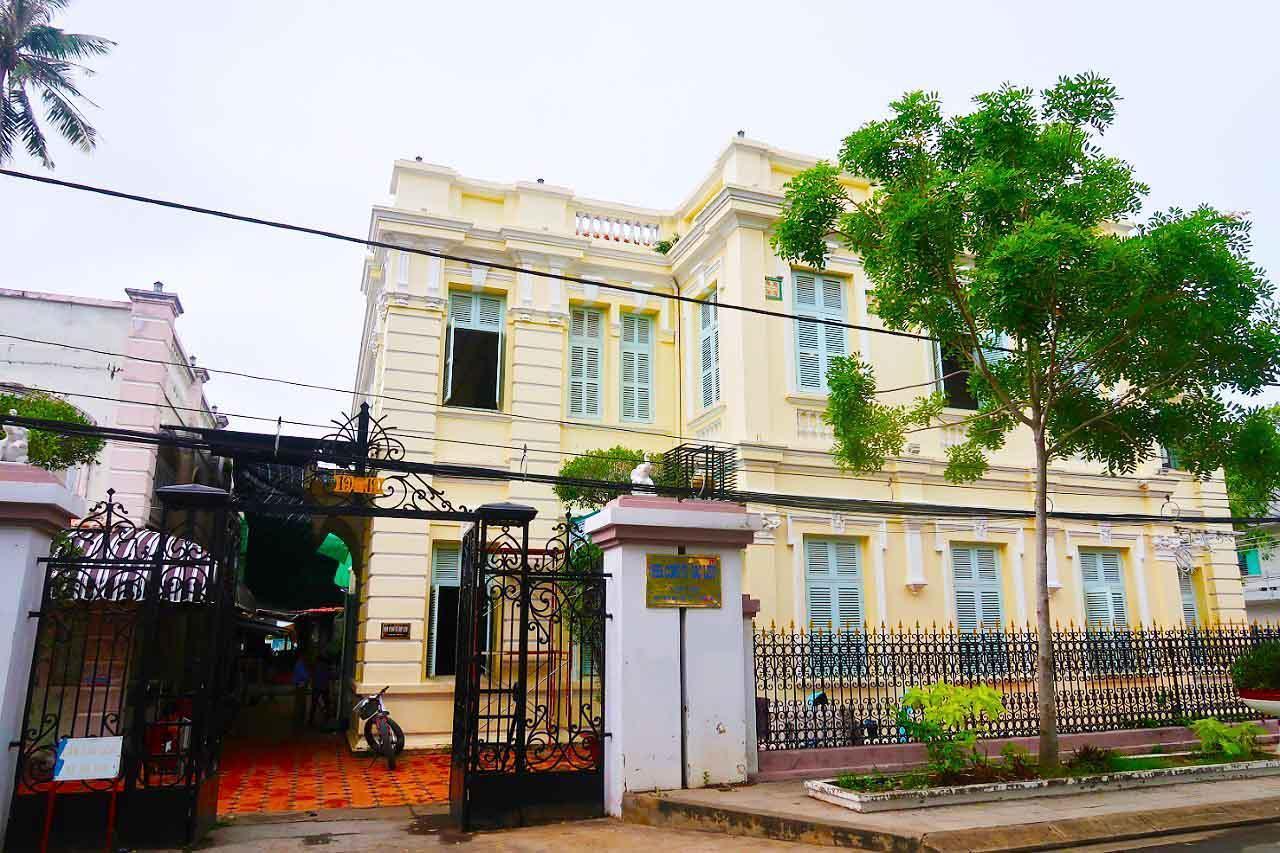 Review địa điểm tham quan nhà Công Tử Bạc Liêu, giá vé, kiến trúc 2022 34 Review Tham Quan Nhà Công Tử Bạc Liêu ở đâu, Giá Vé, Kiến Trúc 2022 - Review Kinh Nghiệm Du Lịch Tham Quan Đi Phượt Việt Nam