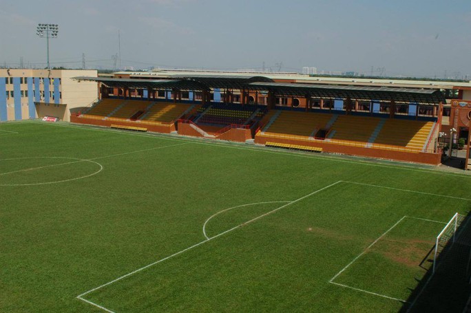 Một góc sân bóng của Thành Long