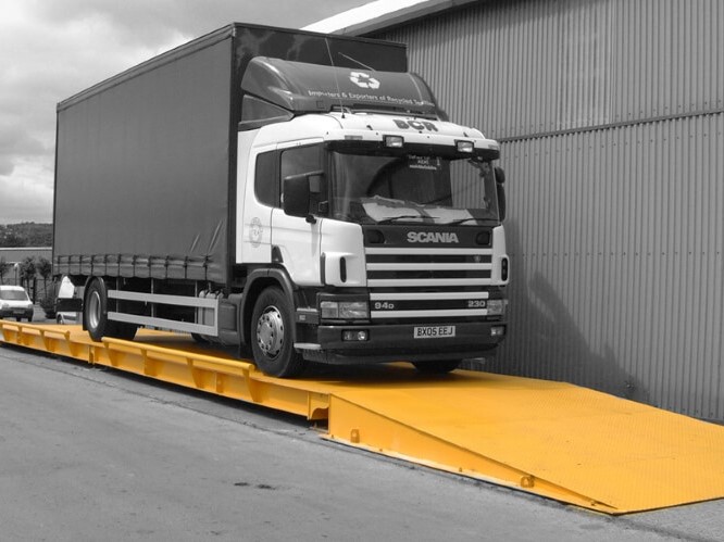 Cân xe tải điện tử xác định trọng lượng hàng hóa trực tiếp trên xe tải