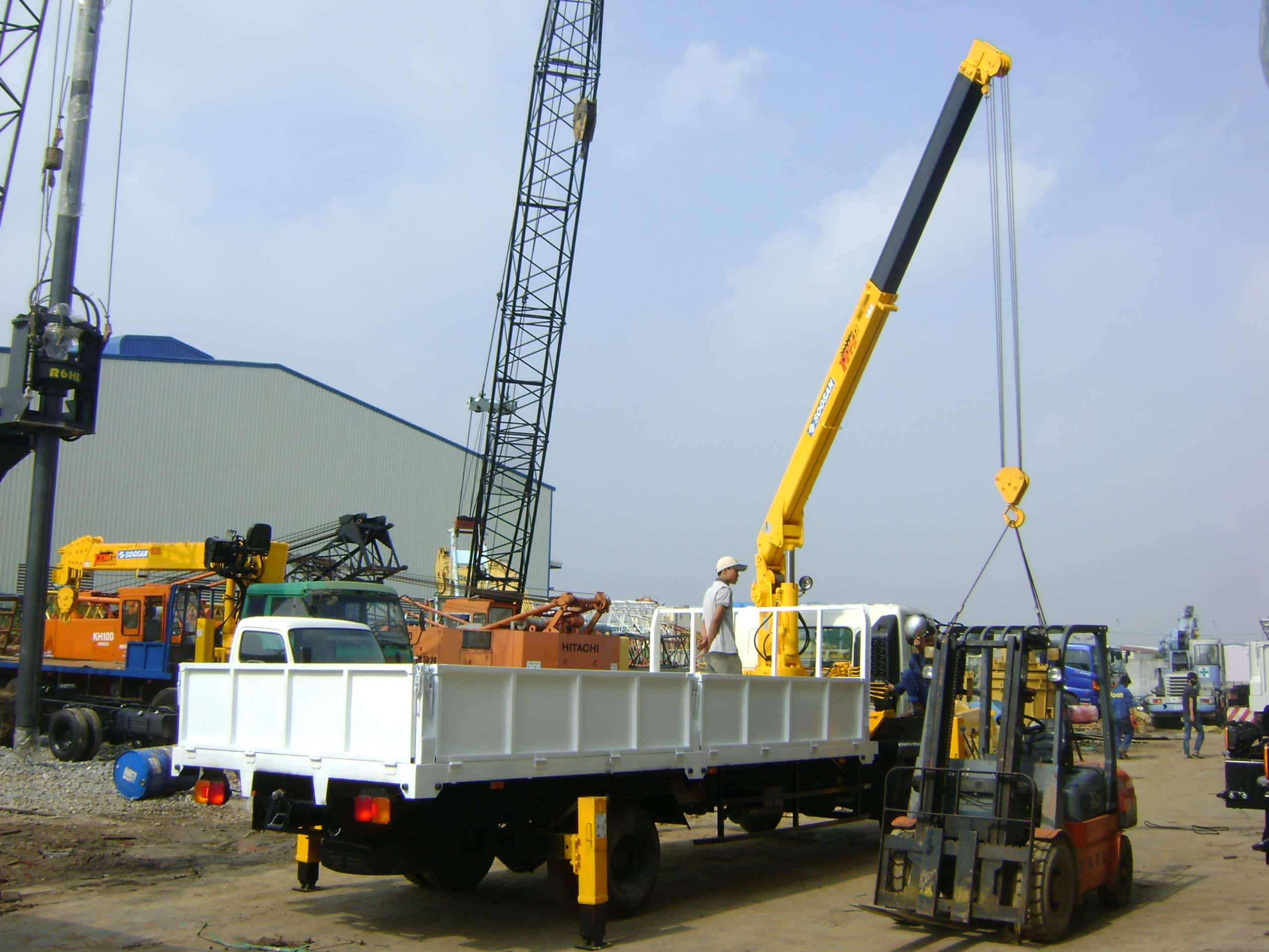 Dịch vụ cho thuê xe cẩu, giao hàng nhanh 24h