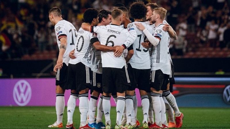 Giải ngoại hạng Armenia được tổ chức quy mô như thế nào?