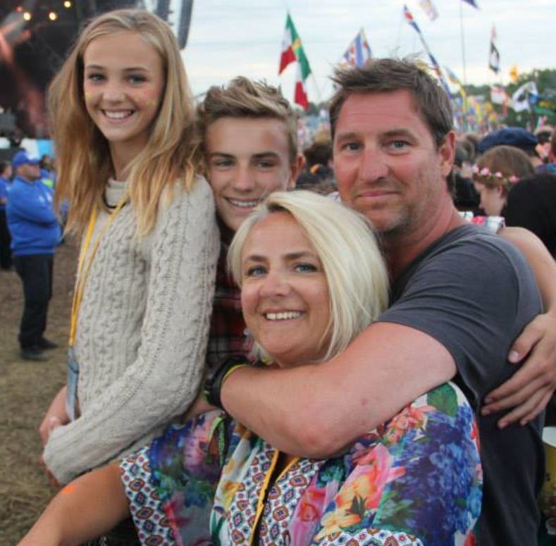 Mia Regan: Chi tiết về bạn gái của Romeo Beckham