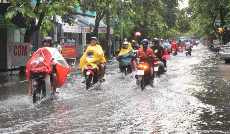 Nếu bạn mơ thấy mình đang lội nước thì nên thử con số nào để lấy may?