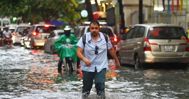 Nếu bạn mơ thấy mình đang lội nước thì nên thử con số nào để lấy may?
