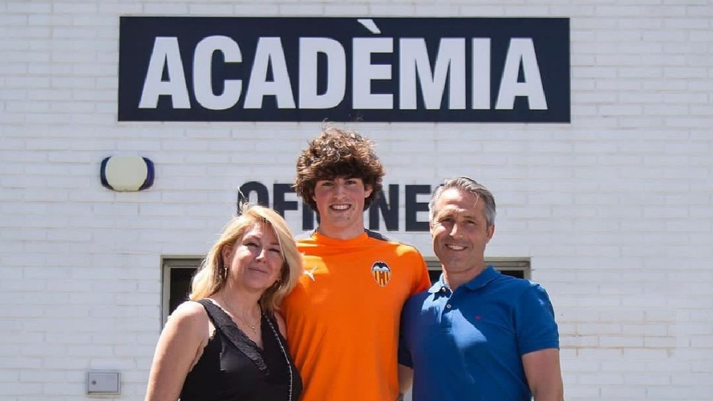 Tiểu sử Javi Guerra - Footbalium