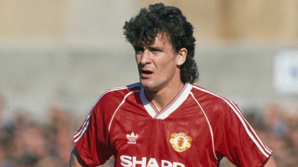 Tiểu sử của Mark Hughes - Footbalium