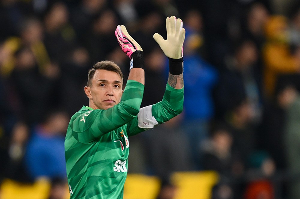 Galatasaray'ın Fernando Muslera'ya Vereceği Maaş Ortaya Çıktı- Son Dakika Spor Haberleri | NTVThể thao