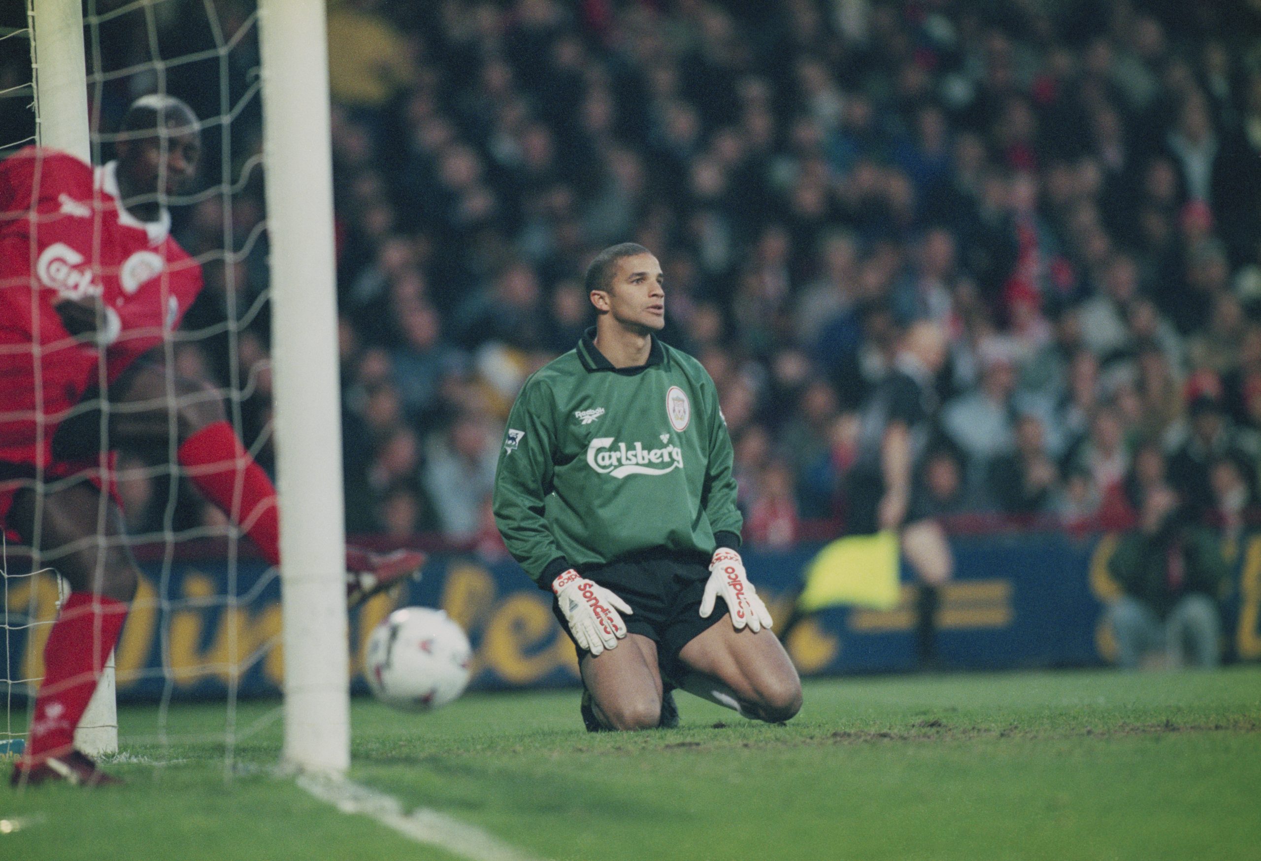 Giá trị tài sản của David James - Wiki, Tuổi, Cân nặng và Chiều cao, Các mối quan hệ, Gia đình, v.v. - LuxLux