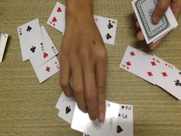 Cách chơi bài 3 lá theo phong cách Chuông vẫn được nhiều người mong muốn bởi ngoài may mắn, để chiến thắng bạn phải có bí quyết chơi.