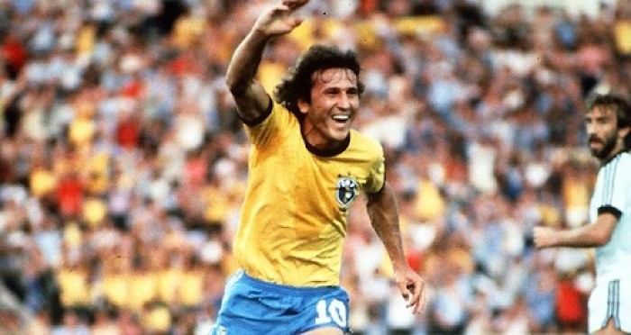 Cú sút lá vàng rơi là gì? - Ảo thuật đá bóng bằng quả bóng lắc lư