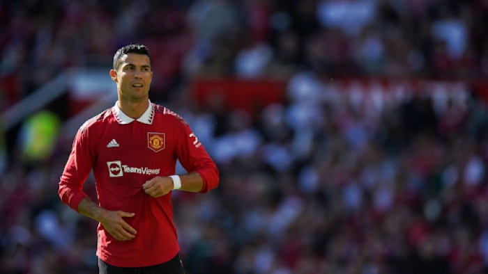 Cú sút lá vàng rơi là gì? - Ảo thuật đá bóng bằng quả bóng lắc lư