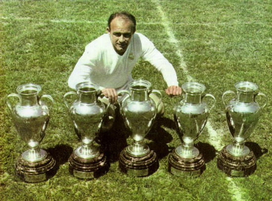 Huyền thoại Alfredo Di Stefano qua đời - Tạp chí điện tử Bình Định