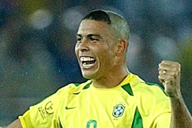 Brazil legend Ronaldo Nazario apologises to MUMS for 'horrible' 2002 World Cup hair... after kids copied the iconic cut | The Irish Sun