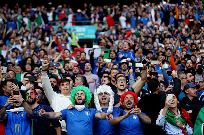 Tifosi là gì? Nguồn gốc của từ Tifosi như thế nào? - Bình luận viên Vĩnh Toàn