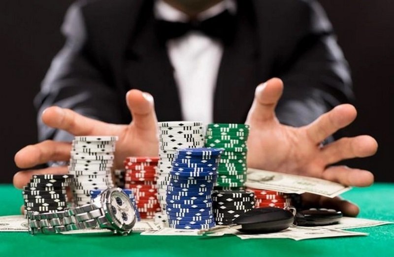 Cách chơi Poker chi tiết cho người mới chơi
