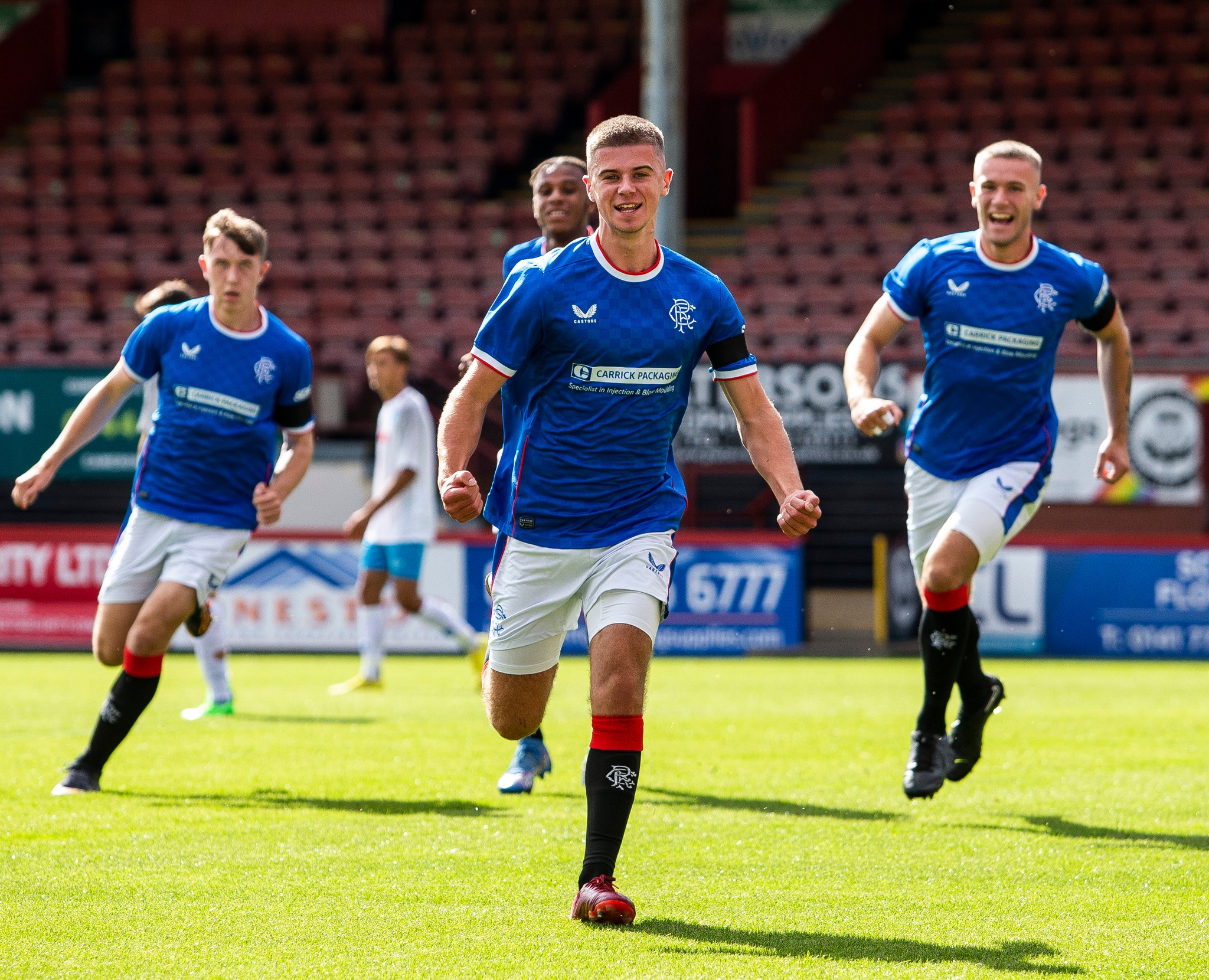 Áo Thi Đấu Rangers 2023 Sắp Ra Mắt Trước Thềm Mùa Giải Mới