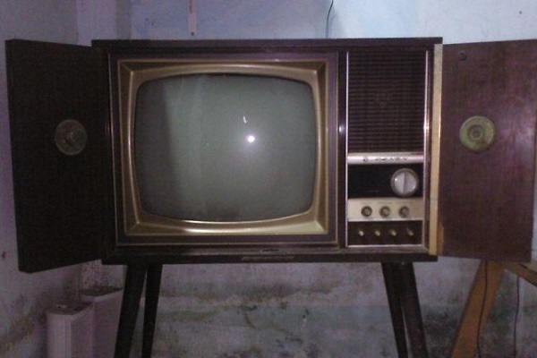 Nằm mơ thấy tivi, tivi bốc cháy có ý nghĩa gì? Số là gì - 2 Mơ thấy tivi, mơ thấy tivi cháy là điềm báo gì? Đánh số mấy