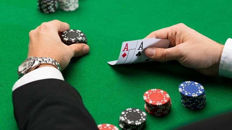 Học cách tính blackjack cực đơn giản - Gamebai88