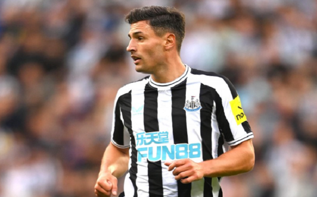 Khám phá top 5 hậu vệ xuất sắc nhất CLB Newcastle