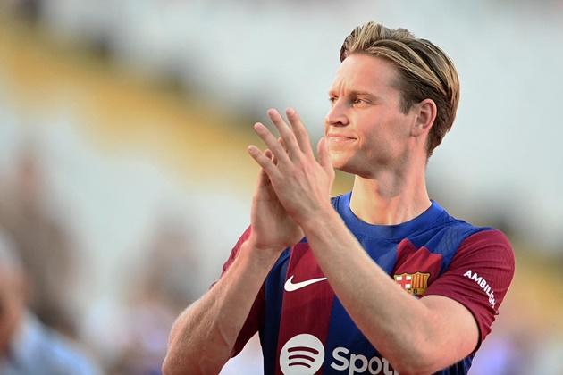 Những điều báo chí chưa nói về Frenkie de Jong