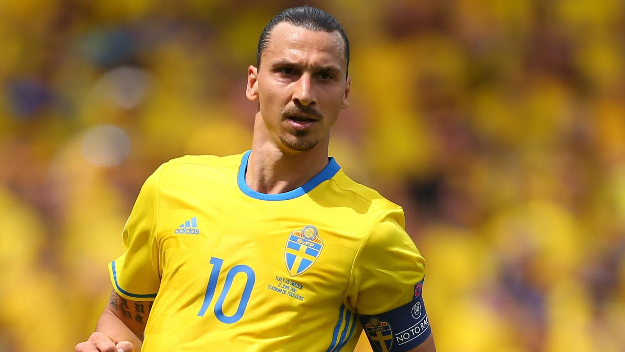 Số áo của Ibrahimovic là gì? Sự thật về số áo của "thánh" Ibra 1 Ibrahimovic số áo bao nhiêu? Sự thật số áo của “thánh” Ibra - BÓNG ĐÁ ONLINE