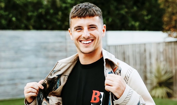 Marco Reus không chỉ là một cầu thủ tài năng mà còn thu hút người hâm mộ nhờ vẻ ngoài điển trai.