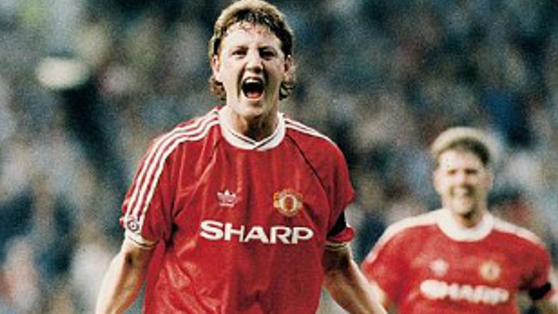 Top 8 hậu vệ Manchester United xuất sắc nhất mọi thời đại