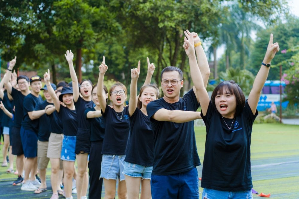 Top 10 trò chơi team building ngoài trời hấp dẫn nhất
