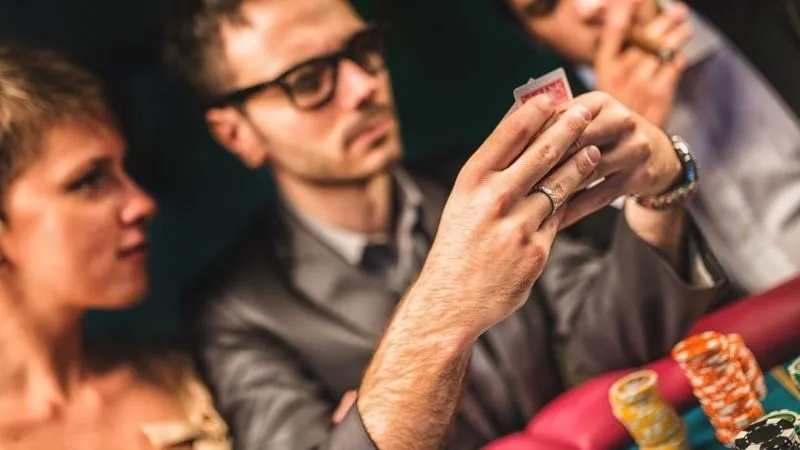 Mẹo đọc bài của đối thủ trong poker
