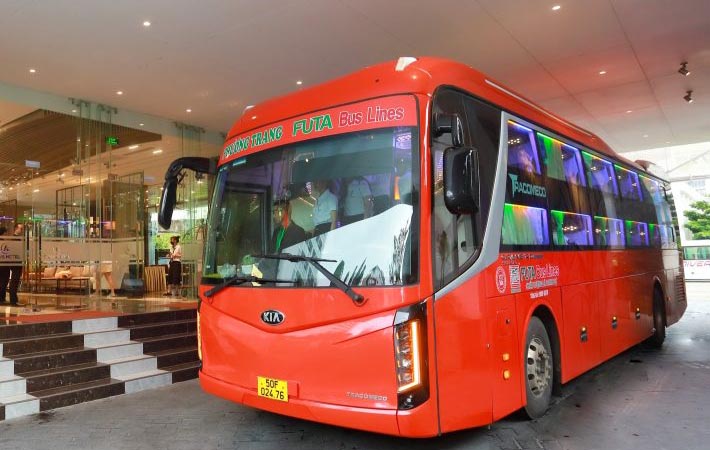 Xe Phương Trang Huyndai Universe 40 chỗ từ Hồ Chí Minh đi Phan Thiết