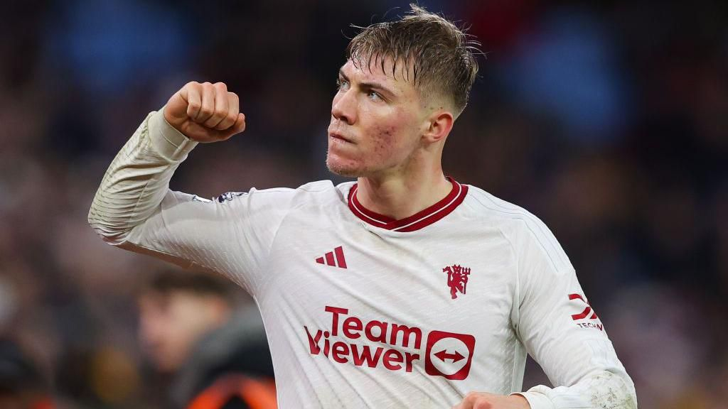 Rasmus Hojlund - Tiền đạo trẻ tài năng gây ấn tượng