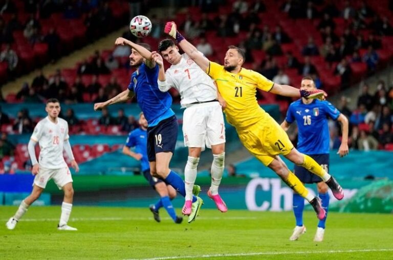 Catenaccio là gì? Khám phá nguồn gốc Catenaccio đến từng chi tiết