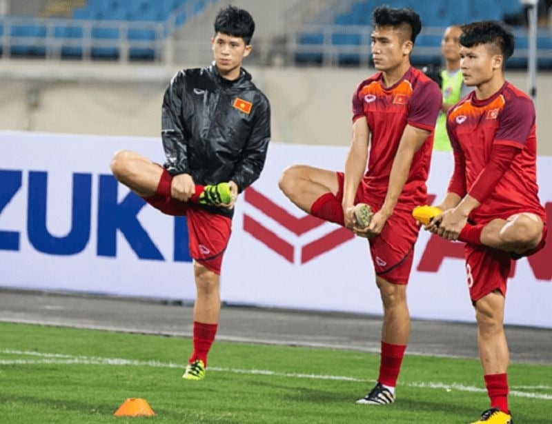 6 Bài Tập Khởi Động Cơ Bản Để Chơi Bóng Mạnh Hơn Và Giảm Chấn Thương | Sport9 Việt Nam