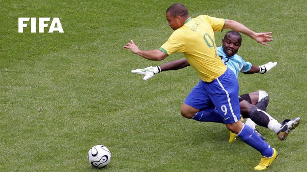 Tiểu sử Ronaldo de Lima - Huyền thoại bóng đá Brazil: Sự nghiệp và danh hiệu