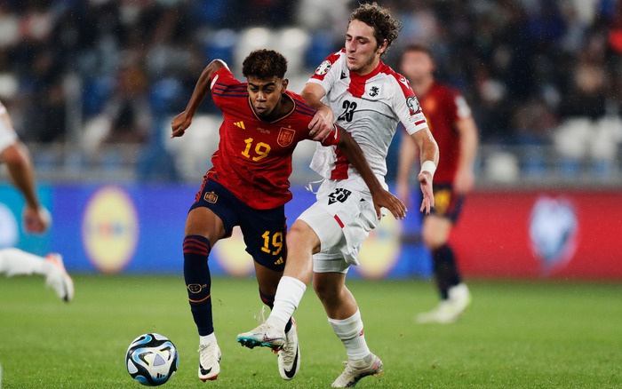 Lamine Yamal, cầu thủ trẻ nhất đi vào lịch sử bóng đá Tây Ban Nha