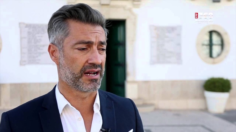 Nhưng anh cũng trải qua nhiều biến động trong cuộc sống Nhưng ông cũng trải qua đầy sóng gió trong cuộc sống