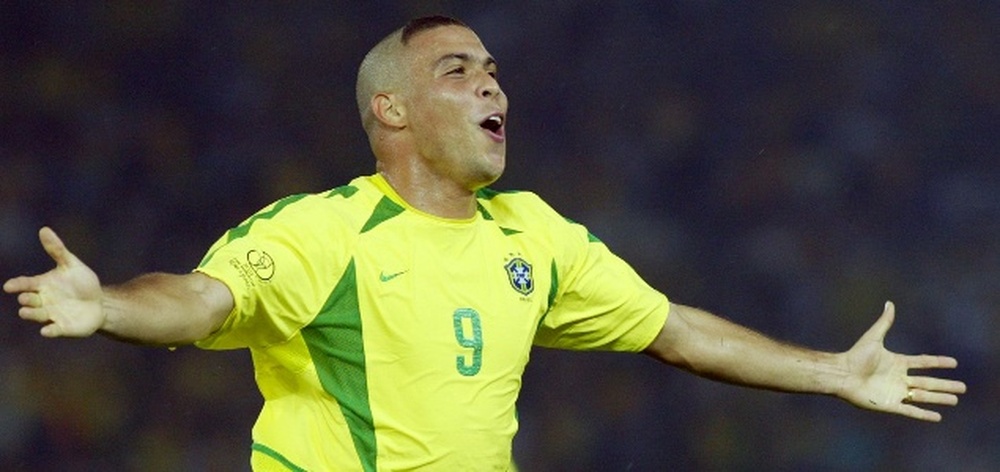 Đã đến lúc tưởng nhớ những huyền thoại: Ronaldo tròn 40 tuổi hôm nay