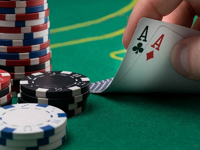Tổng Hợp 7 Mẹo Đoán Bài Đối Thủ Trong Poker Siêu Chính Xác!