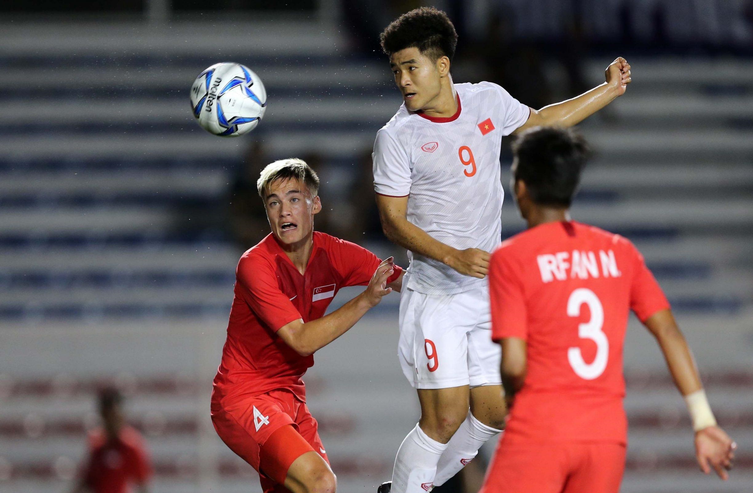 Bí quyết giúp bạn thành thạo kỹ thuật đánh đầu trong bóng đá