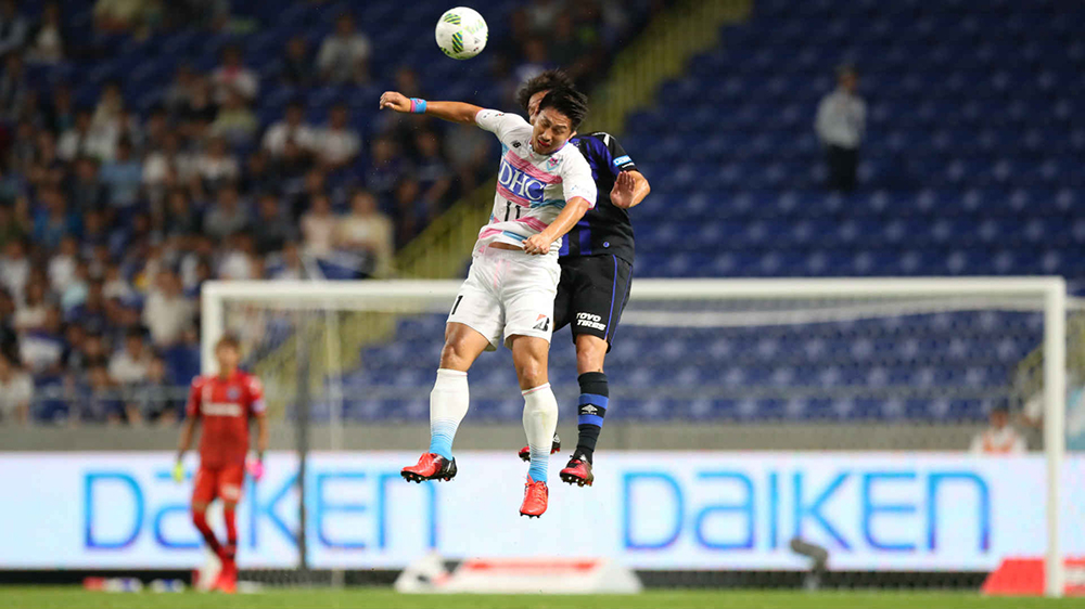 Bí quyết giúp bạn thành thạo kỹ thuật đánh đầu trong bóng đá