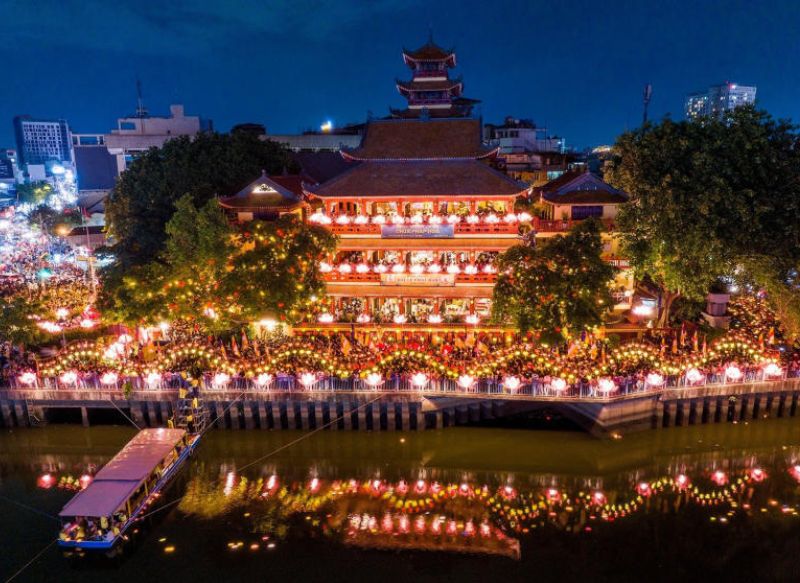 Ghé thăm 8 ngôi chùa linh thiêng và đẹp nhất Sài Gòn 6