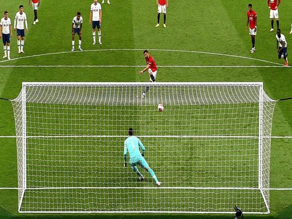 Đá phạt đền là gì? Luật đá phạt đền mới nhất của FIFA