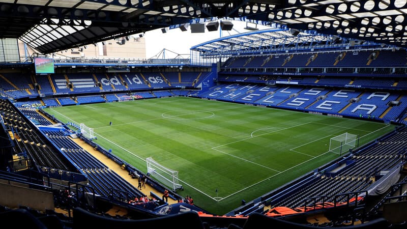 Ghé thăm Sân vận động Stamford Bridge ở trung tâm London