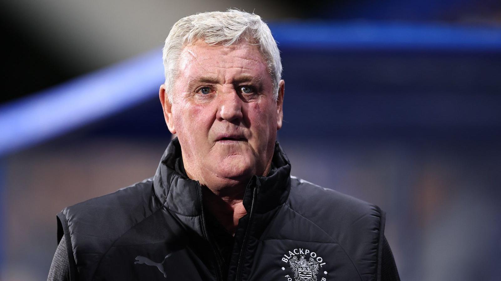 Steve Bruce: Blackpool đã bỏ lỡ trận đấu với Barnsley sau cái chết của cháu trai - BBC Sport