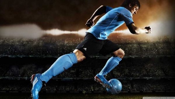 Cách chạy nhanh trong bóng đá: Cách tăng tốc độ của bạn